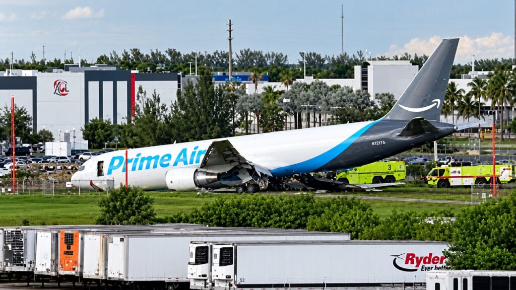 TRAGEDIA EN EL AEROPUERTO DE MIAMI: AVIÓN DE CARGA DE AMAZON SE ESTRELLA Y DEJA 5 FALLECIDOS